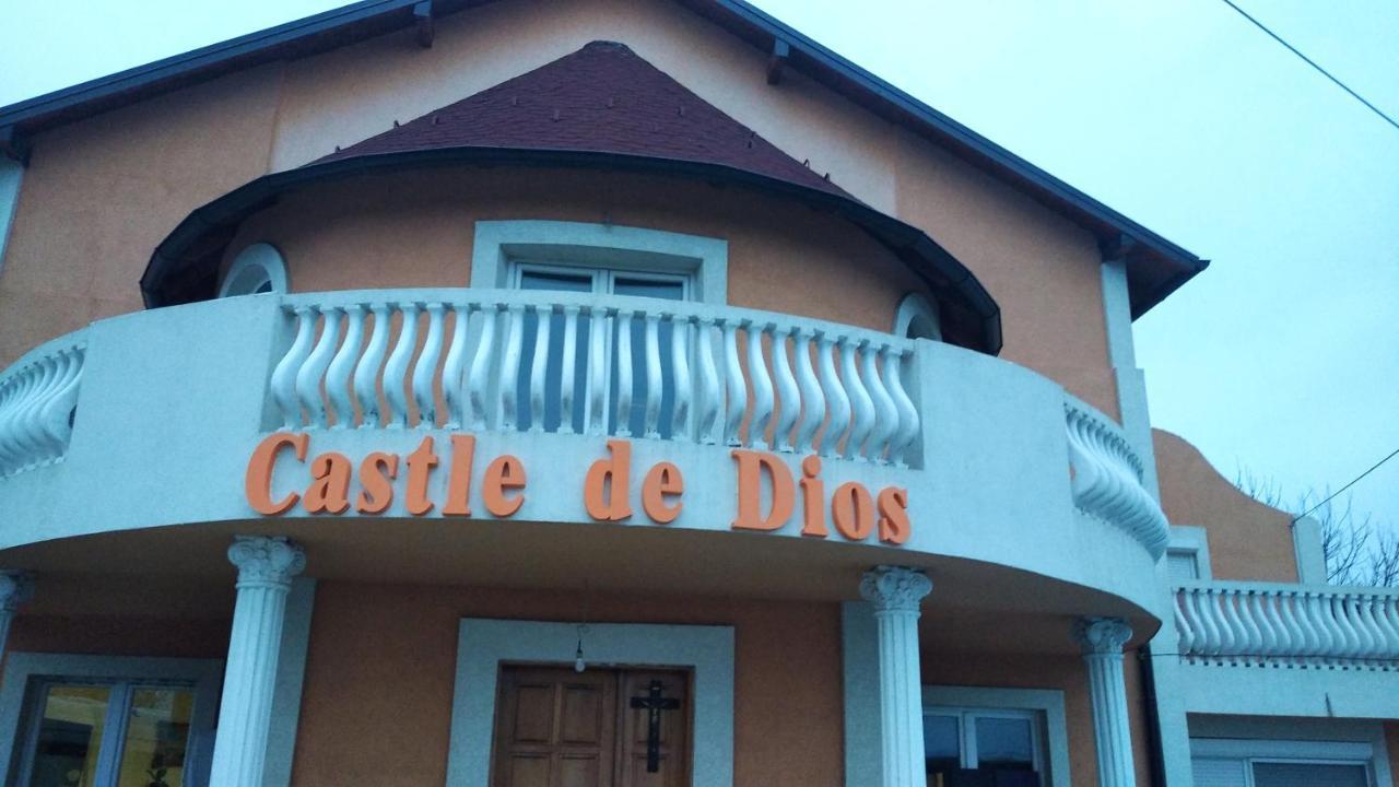 Apartament Castle De Dios Nowy Sad Zewnętrze zdjęcie